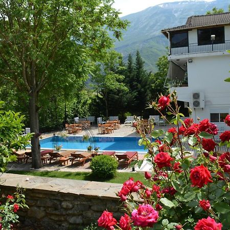 Hotel Aroma Пермет Екстер'єр фото