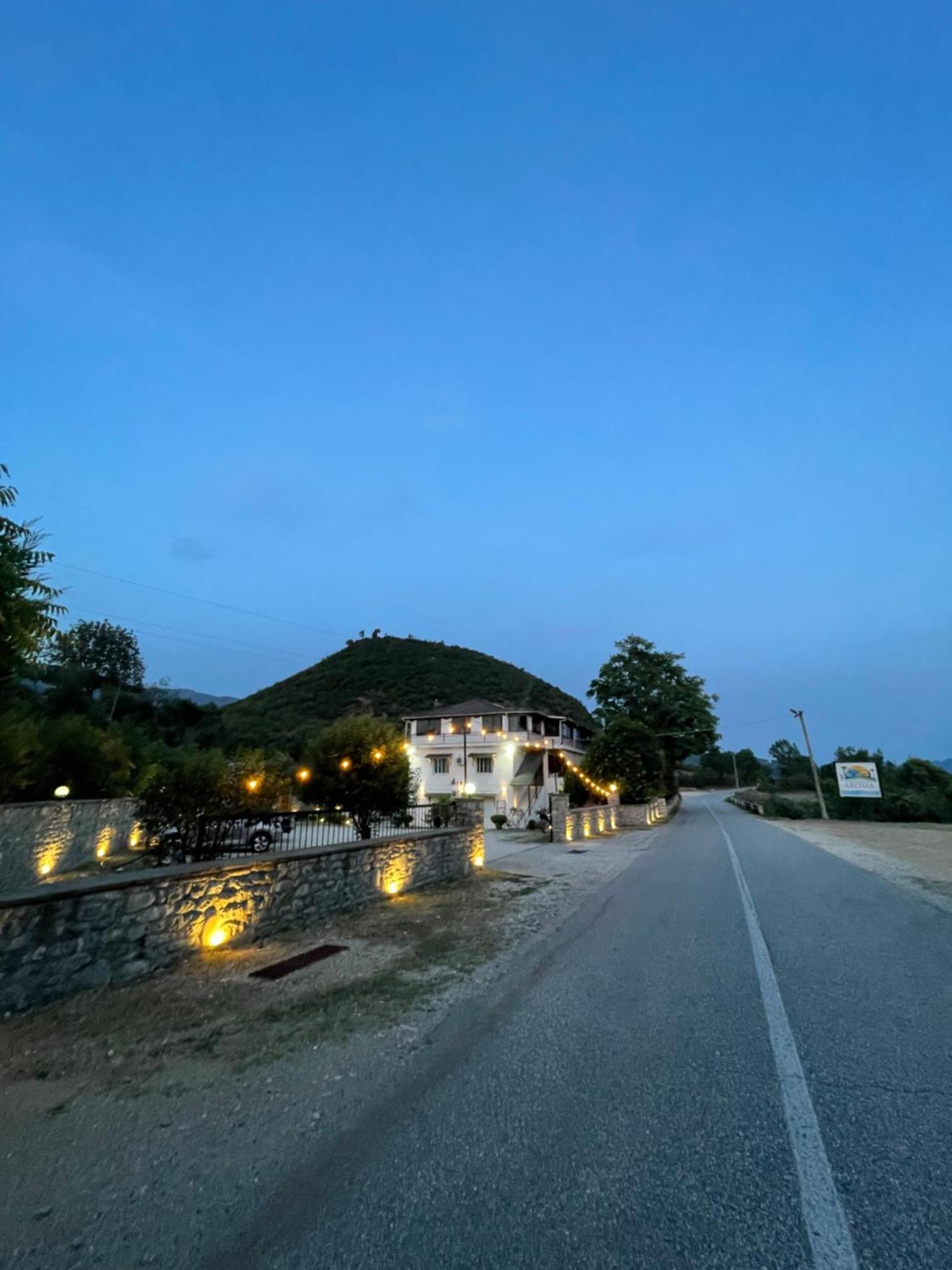 Hotel Aroma Пермет Екстер'єр фото